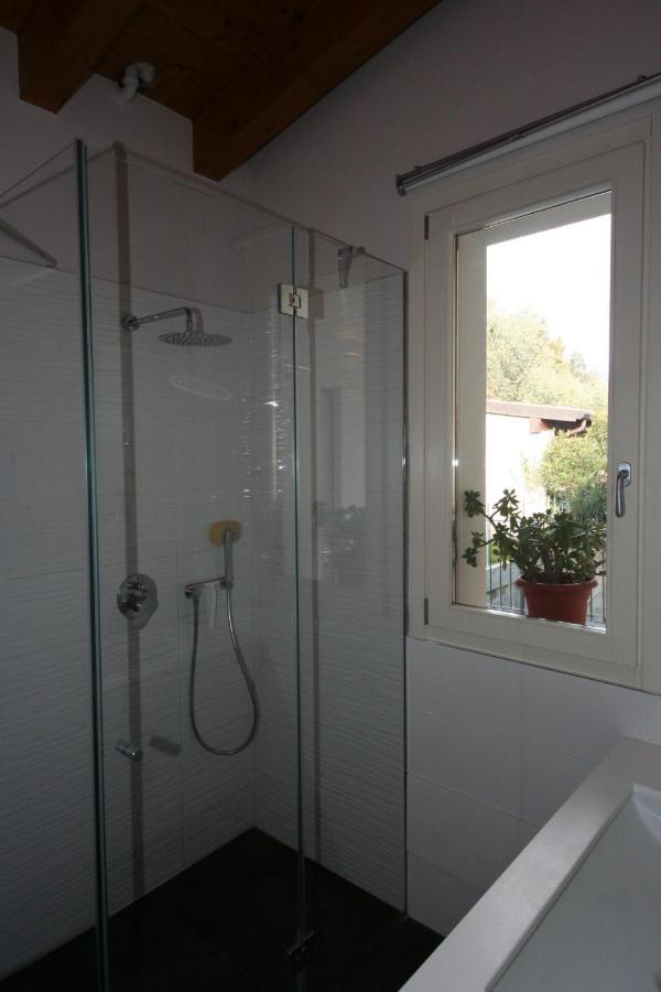 Casa Franka Garda Lake View ตอสโกลาโน มาแดร์โน ภายนอก รูปภาพ
