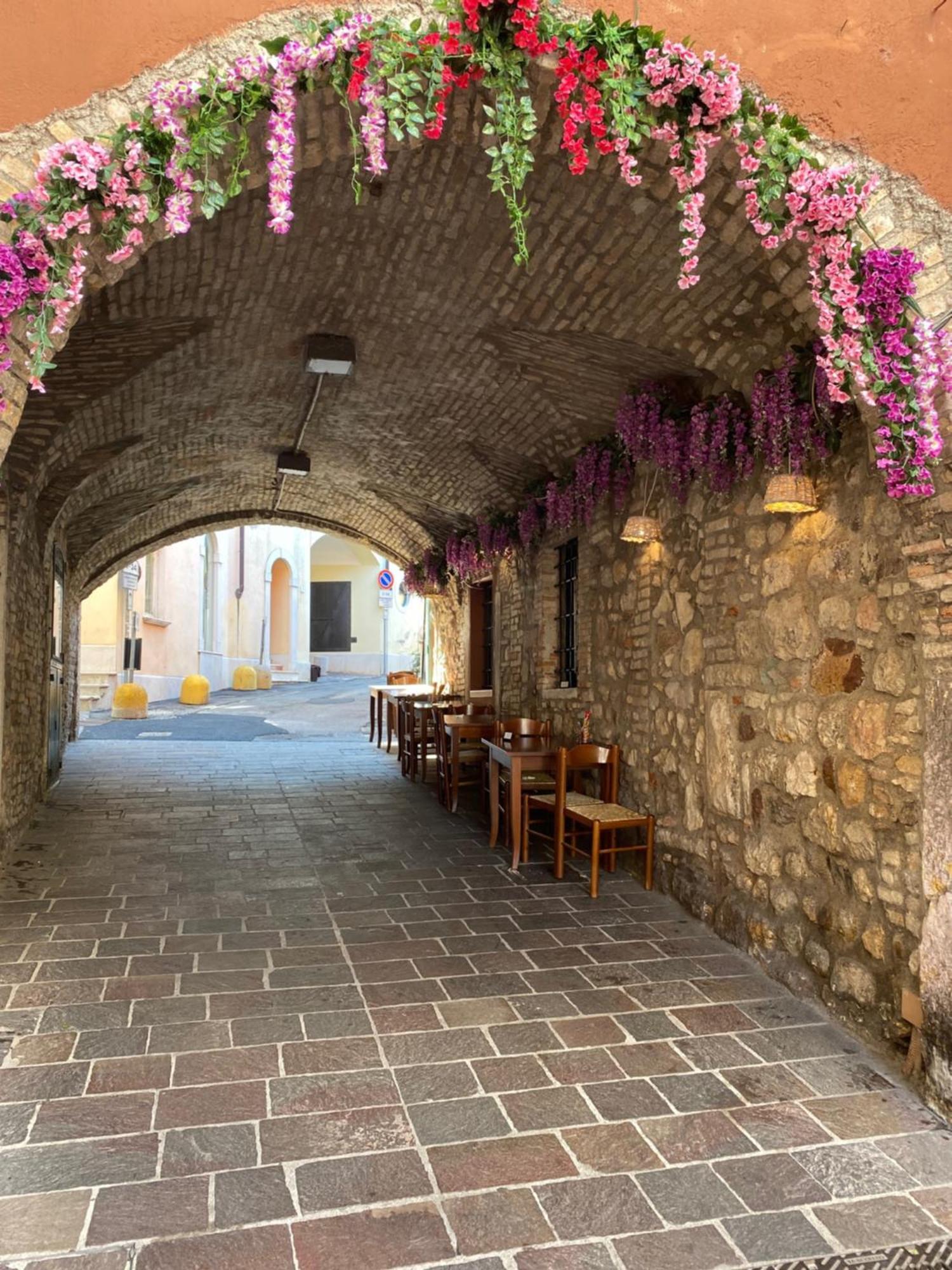 Casa Franka Garda Lake View ตอสโกลาโน มาแดร์โน ภายนอก รูปภาพ