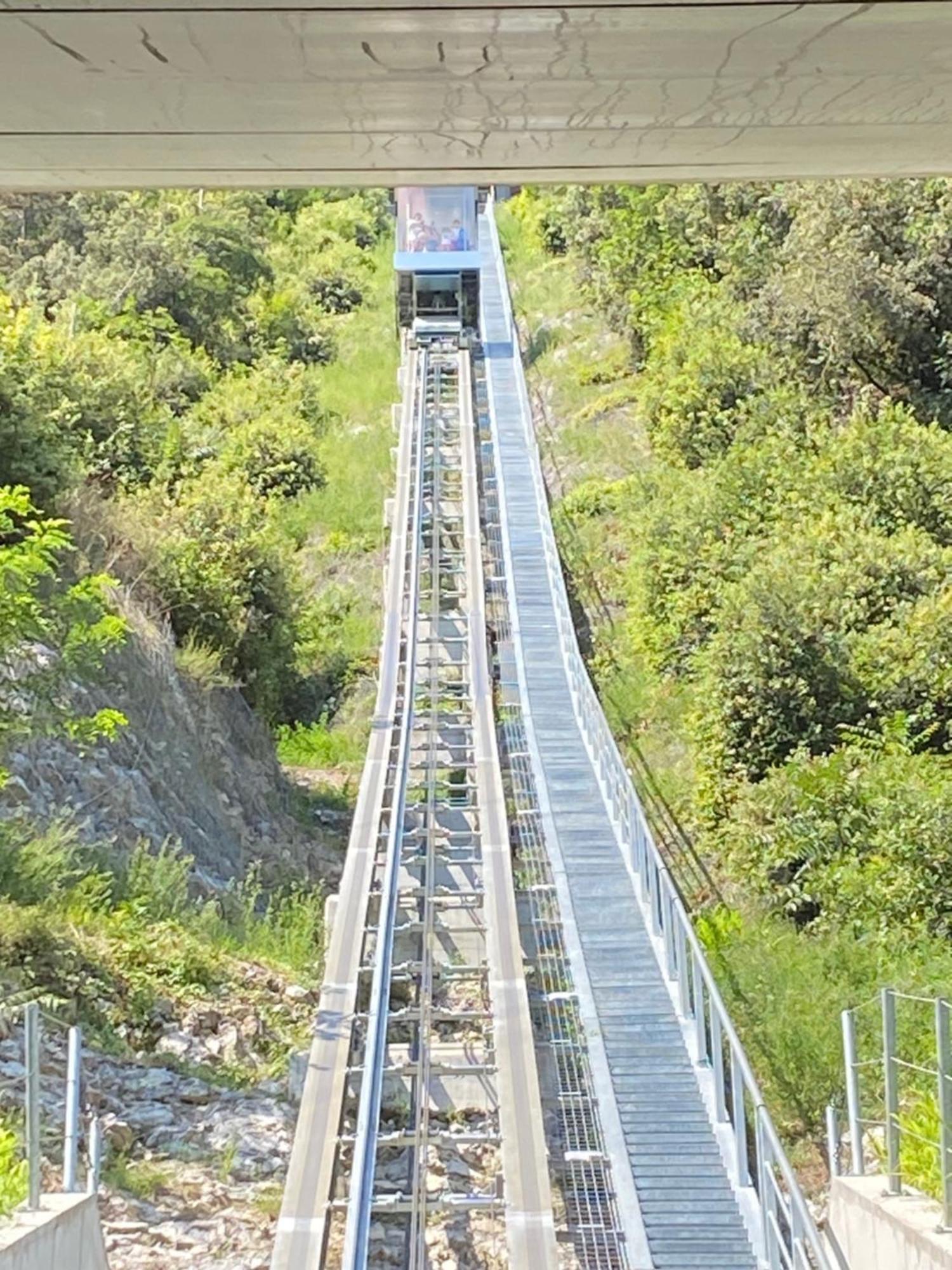 Casa Franka Garda Lake View ตอสโกลาโน มาแดร์โน ภายนอก รูปภาพ