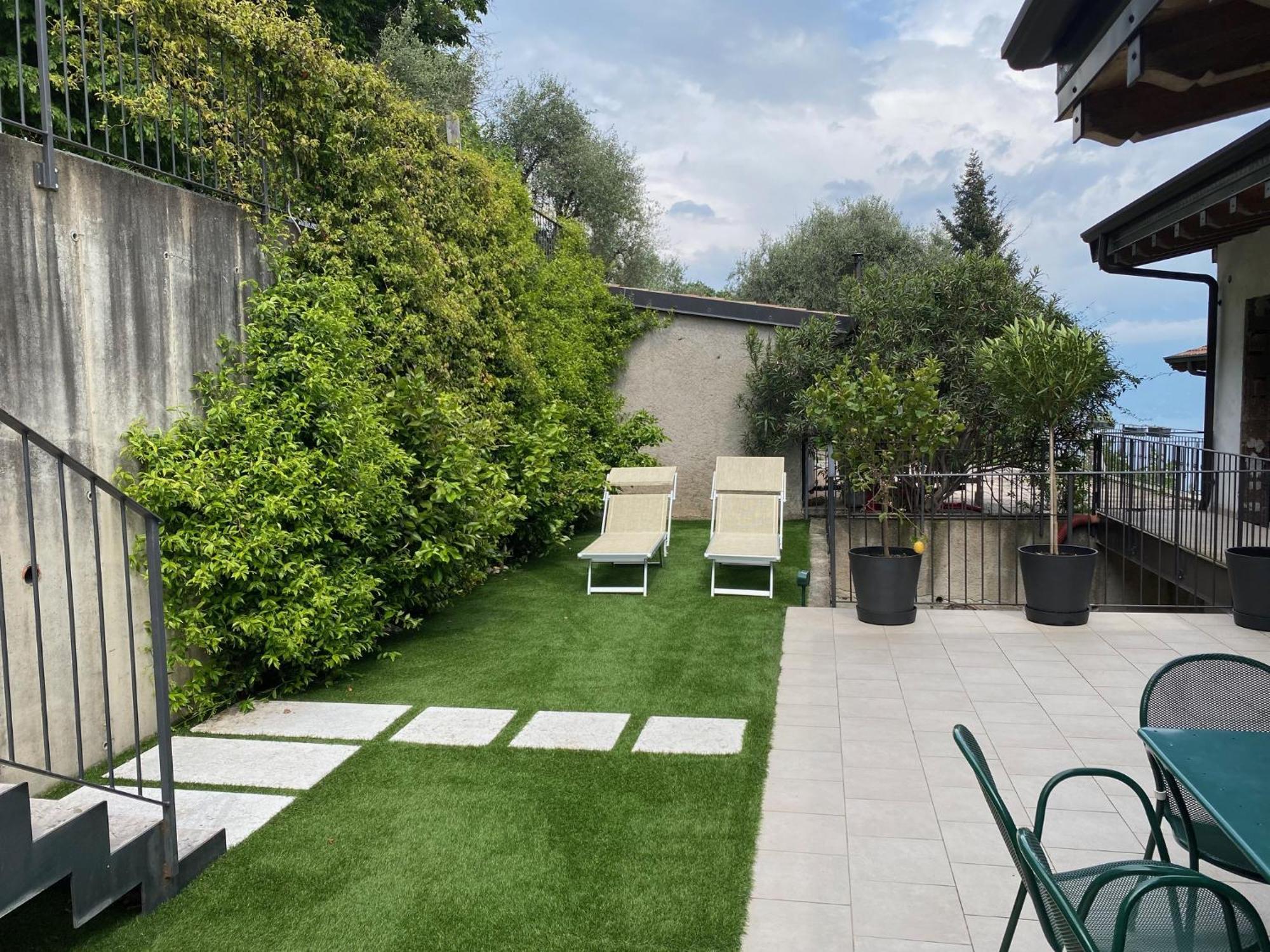 Casa Franka Garda Lake View ตอสโกลาโน มาแดร์โน ภายนอก รูปภาพ